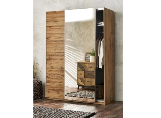 4 Reasons to Love Sliding Wardrobe Doors