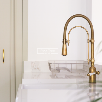 kitchen with farmhouse sink