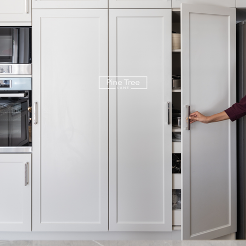 Kitchen storage cabinets with stylish modern door design